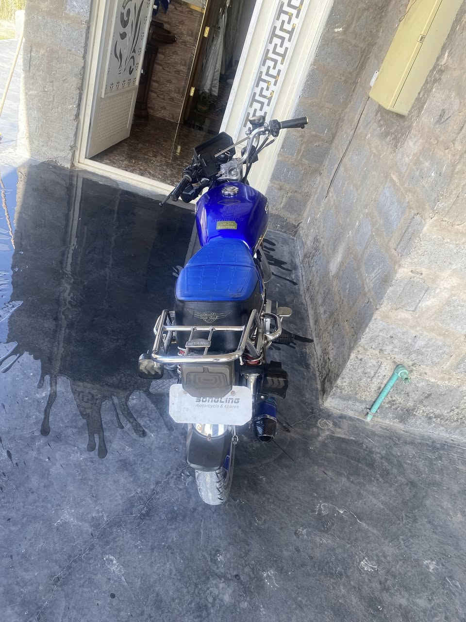 سلام عليكم دراجه يراني محرك 200موديل 24 دراجه حلوه وكهرابايات كلها شغاله سعر 700وهاذ رقمي بي واتساب ***********
