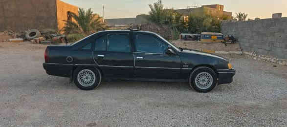 سلام عليكم اوبل اوميكه موديل 92 تحويل مباشرسنويه 2025 شهر 12 محرك 2000 كير عادي كفاله  السياره ابلاديه السعر 35 وبيه مجال الاستفسار اكثر على الرقم *********** مكان السياره القائم
