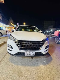 توسان موديل 2020 خليجي كفاله عامه عدا شخط بسيط بين البابين بدون بارد ت...