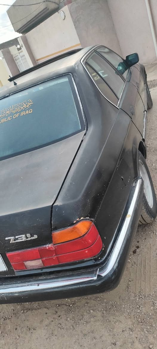 بي ام 735 اوتو تبريد ثلج
سنتر لك 
ويل خليه اصلي 
كهربائيات كلها شغاله
بدون اخياس بدون كص 
رقم صلاح الدين انكليزي ب اسمي هزه قبل سبوعين سنويه لل2031 تحويل بنفس اليوم كير مكينه شرط اكسل كاردن شرط جاهزه من كلشي 
السعر 42$
مكاني صلاح الدين مكيشيفه
بيع فقط بدون مراوس
***********
