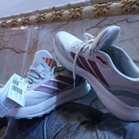 أديداس • جديد • قياس 42