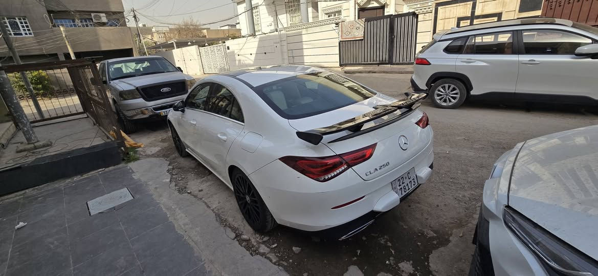 السلام عليكم للمراوس رايد C300اوE300او مرسيدس عالي
CLA250موديل 2020فول مواصفات بنوراما كشنات هيتر كهرباء ماشيه 46الف كيلو ولا مسج بيه صيانه قبل سبوع مسويه
 ***********وتس اب
