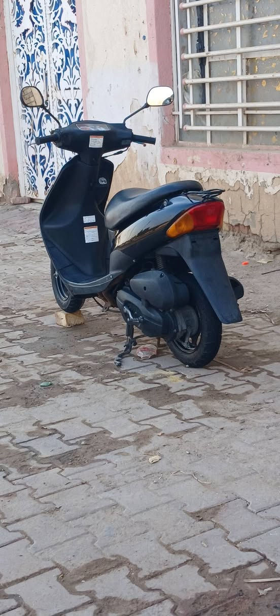 سلام عليكم دراجه سازوكي رياضي صار فتره من طلعت من الوكيل وكيلهه سيد حميد اوراق بسمي مكينه ما مفتوحه ابد ماشيه قليل استخدام قليل السعر 550 وبيها مجال بسيط كامله سلف هندر لايت هورن عداد سرعه كله شغال متواجد خاص مكاني بالعمارة


**إذا كنت صاحب هذا الإعلان وتريد حذفه لأي سبب، رجاءا أرسل رسالة إلى الدعم الفني**