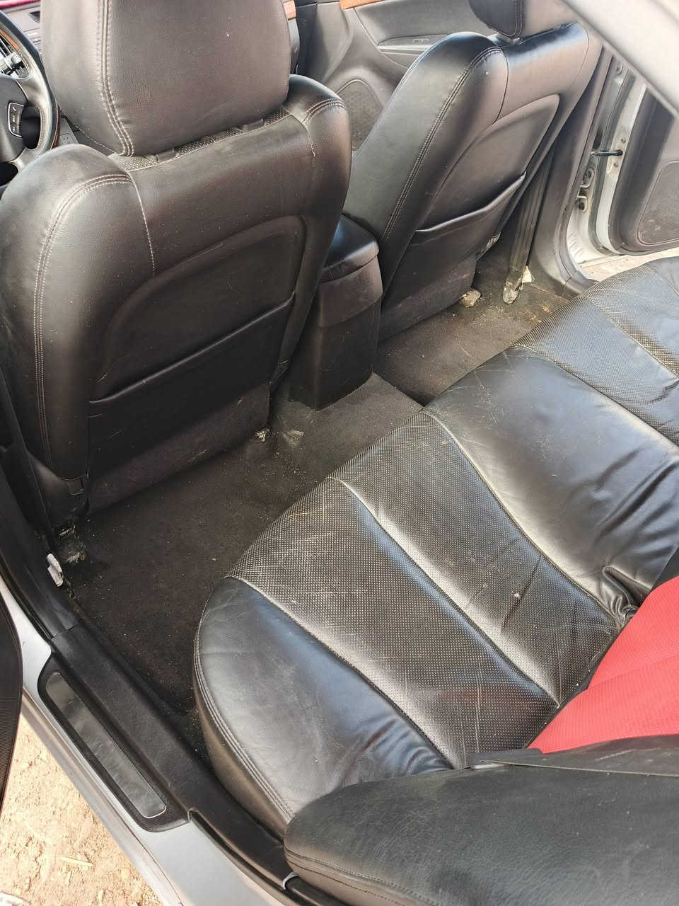 سوناتا موديل 10 سياره جاهزة مكينه وكير وحداديه تبريد تفئه كشنات كهربائيّة هيترات بلكشنات بصمه تشغيل وبصمه ابواب كصه جنطه متومه بغداد ورقم الاصلي المزغرف بيع او مراوس *********** واتساب موجود
