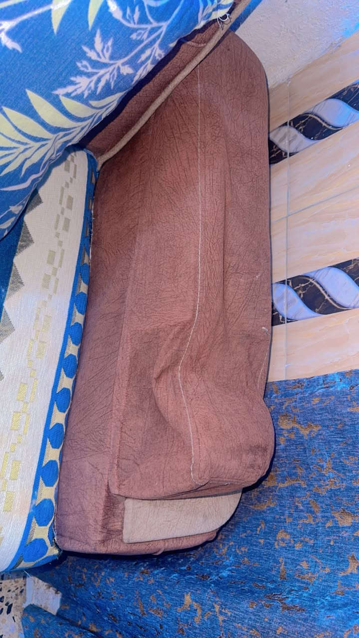 تخم عشر مقاعد بي ضرر بسيط وثلاجة للاستفسار خاص


**إذا كنت صاحب هذا الإعلان وتريد حذفه لأي سبب، رجاءا أرسل رسالة إلى الدعم الفني**