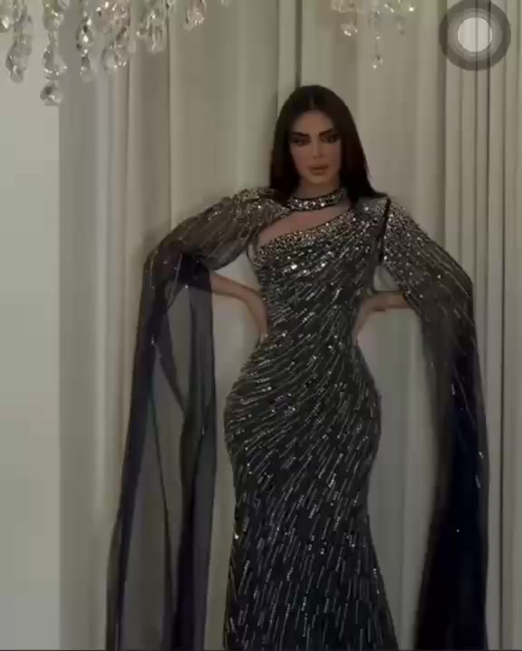 مكان شراء الفستان اجاني هديه لون الفستان اسود+ كرستال فضي 
 سعر الشراء ١٢٥
سعر البيع ٨٥  وقابل للتفاوض 
ساعات البس  ٤ ساعات
مقاس الفستان ٤٠
الوزن ٧٠
الطول ١٧٠
نعم موجود توصيل
ماستر  وكاش  متوفر
تواصل على الرقم 
*********** او Sroor Saad
