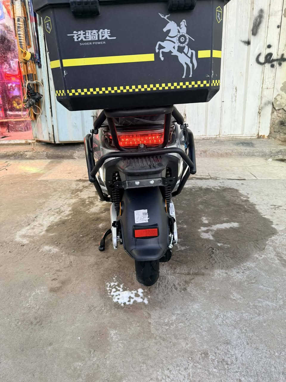 دراجه لك  مصار ١٣ يوم من نزلت السعر ٨٥٠ رقمي***********  مكاني الامين حته الكتلوك والمري مامشدوده
