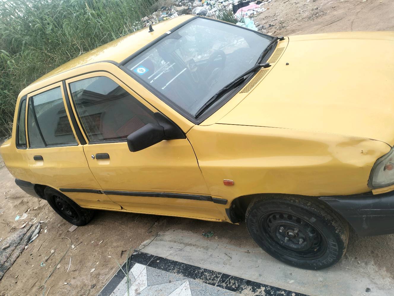 سلام عليكم سايبه لبيع
مديل 14 سياره نضيفه
مصفره هيه وغرامات
مشروح وطني  بيه شاصي معمر جهت الصدر  سعر 30 وبيه مجال كربلاء الحولي شبانات