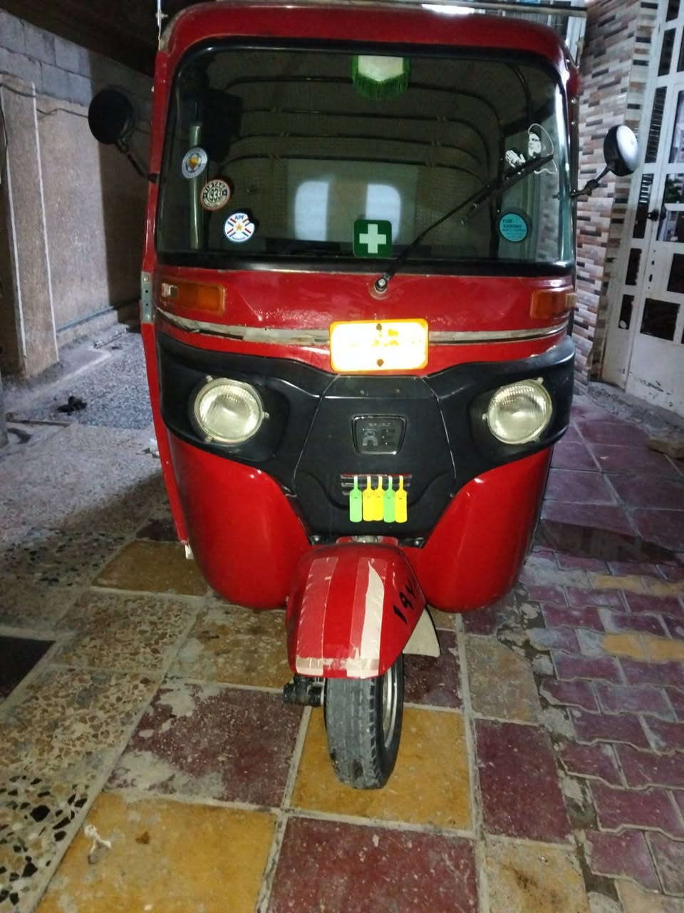 السلام عليكم تكتك موديل 2018 أوراق كاملة السعر 3900مليون مكاني بغداد كمالية للستفسار الاتصال برقم ***********
