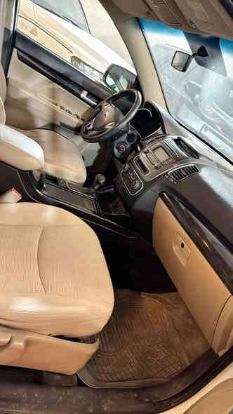 سورنتو خليجي موديل 2013 اثر شخوط انرش بيها ٣ قطع والسيارة مكفولة ومحرك ٢٤٠٠ ومال بيت وجناي وجاهزة من تخم تاير من صدر وترايك بيها للبصرة مكاني بغداد ***********
