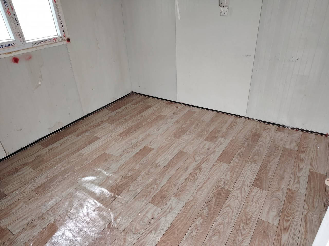 كرفانات مستعمله وجديده للبيع كل القياسات واسعار مناسبة المكان سماوه رميثه ***********
