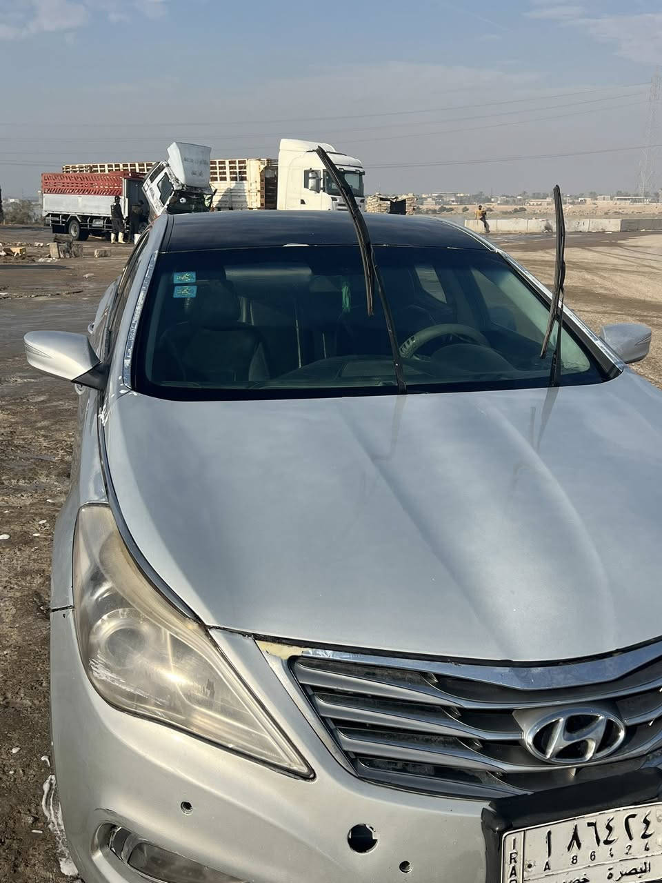 هيونداي ازيرا 2012
رقم بصرة بأسمي 
وارد كوري قطعتين صبغ فقط البنيد وقبق الصندوق
غرفه جلد شاشة ايباد
البصرة القرنة
***********
السعر  100 بيع او مراوس
