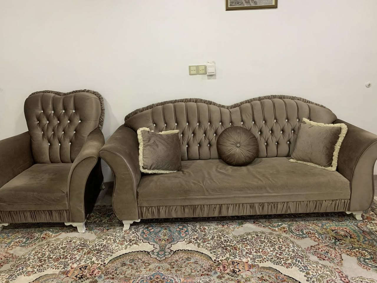 سڵاو ئەم قەنەفانە بۆ فرۆشتن  ئیسفەنجەکەی نەنیشتووە تۆزێک قوماشی دانیشتنەکەی لۆچ ئەبێت لە وێنەکەدا دیارە
سلێمانی ڕاپەڕین
نرخ ٣٧٥٠٠٠


**إذا كنت صاحب هذا الإعلان وتريد حذفه لأي سبب، رجاءا أرسل رسالة إلى الدعم الفني**