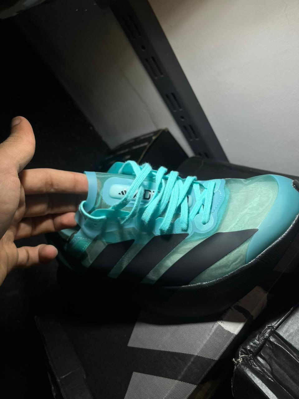 اديداس قياس 41 وثلث  سعره 25 الف


**إذا كنت صاحب هذا الإعلان وتريد حذفه لأي سبب، رجاءا أرسل رسالة إلى الدعم الفني**