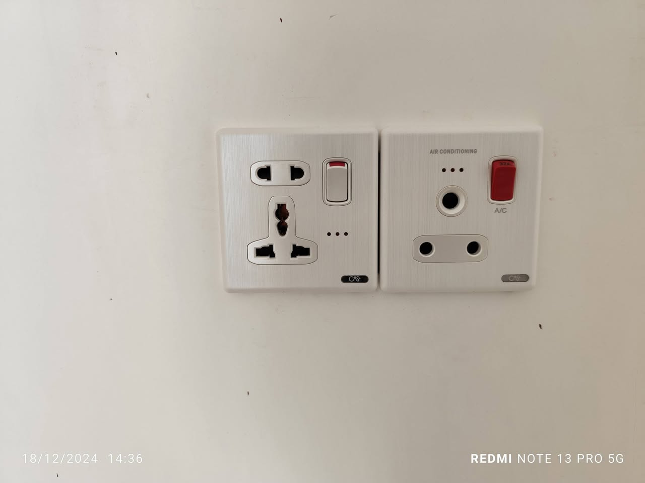 ⚡️ تأسيس كهرباء من الصفر إلى التسليم الكامل ⚡
إذا دا تبني بيت أو محل او شركة وتريد تأسيس كهربائي صح وآمن 100%… إحنا نوفرلك الحل الكامل من البداية للنهاية 👷‍♂️

خدماتنا تشمل:
⚡️ تمديد الأسلاك داخل الجدران حسب المواصفات
⚡️ توزيع نقاط الإنارة والمفاتيح بشكل احترافي
⚡️ تأسيس خطوط التكييف والأجهزة الثقيلة
⚡️ تركيب اللوحات الكهربائية والقواطع
⚡️ فحص شامل وضمان سلامة التأسيس
⚡️ تسليم مرتب ونظيف وجاهز للاستخدام

نشتغل بدقة عالية وبأسعار تنافسية 💯
خلّي تأسيس علينا يكون صح من أول مرة 👍
كادر انور المبارك للتأسيسات الكهربائيه
***********
***********
