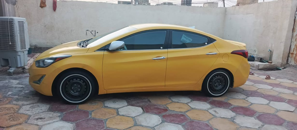 السلام عليكم
اقره المنشور يلا تخابرني 
النترا امريكي 2015 حادثها بنيد مبدل 
مكينة 2000 دوش ستندر لا مفتوحه ولاتنقص ولاتبخر 
گير مكفول كذلك 
رقم بغداد انگليزي وبأسمي
شاشه كاميرا بلاد 
كشن حار امامي خلفي 
حدادية وكهربائيات وتخم تاير ابو الخطه كلهن جدد شرط 
السياره ليبل واحد 
شرط صبغه اولى 
خط وبحث ومصفره هئيه وغرامات 
مكانها ذي قار قصاء الغراف
وسعرها 114 سياره جديده
***********
