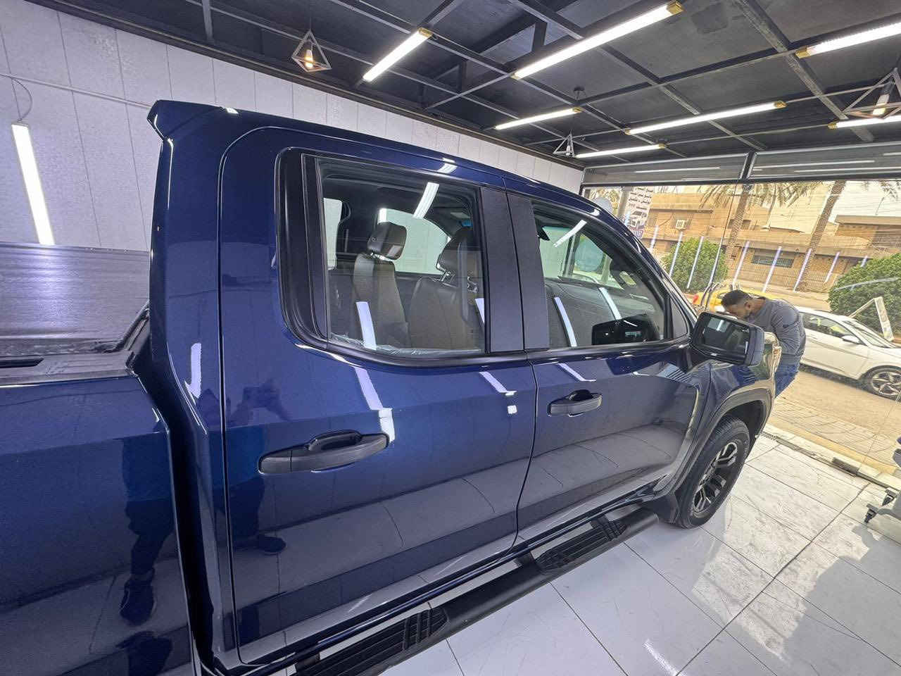 السلام عليكم 
بيع او مرواس 
رجاء مو جاد بالشراء لو المرواس لا يخابر 
لان كلها وعود كاذبه 
التفاصيل كامله هنا ⬇️
اخوان سياره جديده 
275 ورقه 
جمسي سيرا 
باب قصير 
موديل 2021 
رقم اربيل 
لون مميز و جميل جداً
سياره جداً نظيفه  
محرك V8 5.3 
بدون شاصي و لغد 
سياره جاهزه على اخير حبايه 
حادثها بابين و جاملغ جهت السايق و جزء من البنيد 
المكان بغداد الإسكان 
***********
