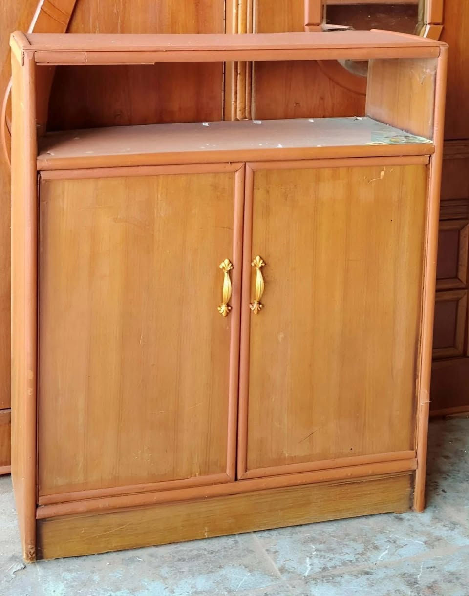 غرفة اخشاب ٥ابواب ام الملحق صاج داخل وخارج حتى الضهر صاج جرجوبة الارتفاع مترين ونص والعرض ٣امتار السعر ٥٠٠ مكاني بغداد


**إذا كنت صاحب هذا الإعلان وتريد حذفه لأي سبب، رجاءا أرسل رسالة إلى الدعم الفني**