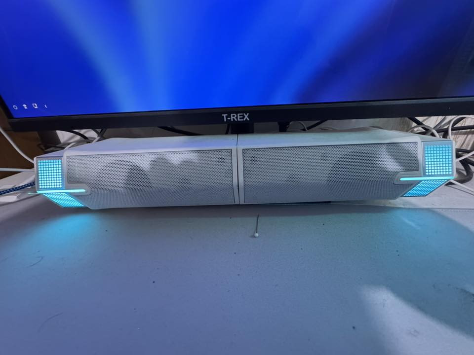 تجميعه pc للالعاب والدراسه للبيع 

‏Core i5  - 10400F

‏Cooler GAMMAXX SERIES
‏AG400 WH
‏120mm CPU Cooler

‏M.b b760m ds3h gigabyte

‏Ram 16g XMP overclocking Easy setup 3600MHz

‏Hard  ssb 512 Hdd256 
‏                                                                        Hdd 2T 

‏                                                 CPU rx 580 2048SP

‏Power 650w 

مع سماعات خارجيه 
 مع ماوس باد 
مع ماوس من شركه رايزر 
مع حساب  ستيم بي GTA 5 محسنه وعاديه 

استعمال 3 اشهر

قيم بما يرضي الله استخدام قليل جدا 3 اشهر تقريبا 
ضمان شهرين من باب بيتي تاخذها اي شي يطلع بيها خسار اني 

البيع كيس فقط  وملحقات  فقط شاشه سعر يختلف

***********
مكاني نجف
