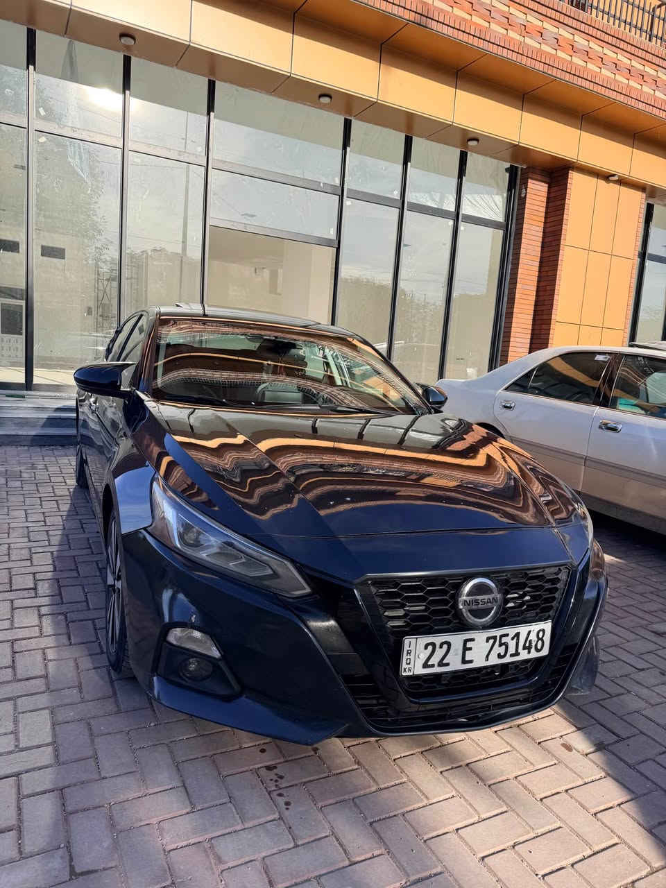 نيسان التيما 2020
سيارة SL 
فول مواصفات 
رادار امامي
رادار خلفي
رادار جوانب
قيادة ذاتية
كشن جلد
كشن هيتر
تبريد قطعتين 
سلايت 
هندبريك كهربائي
اوتو هولد
تبريد مركزي
لايت زينون بلادي
بلاجكتور عدسة وزينون بلاد
وبعد بيهة هواي مواصفات
السيارة بيهة جاملغ وبونيت 
بدون دواخل
وبيهة شوية كارت بقبق صندوق
السعر 144$ وبيهة مجال بسيط
*********** كالار, السليمانية
