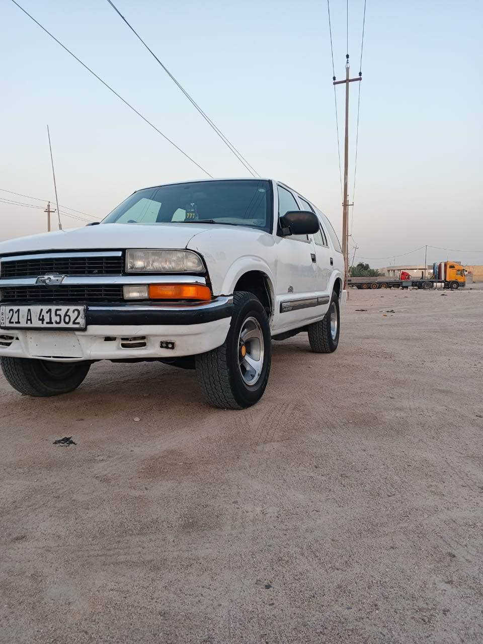 السلام عليكم شوفر ليت بلايزر موديل 2001 رقم سليمانيه تحويل مباشر مكينه وكير بلاد كارتون حداده جديده تخم تاير جديد سياره جاهزه ومكفوله حتى من صبغ تبريد ثلج كهربائيات كلها شغاله سياره جاهزه من كلشي 
العنوان البصره سفوان 
السعر 45 وبيها مجال 
اخوان أنا مكلف بل نشر 
الرقم *********** البصرة, العراق
