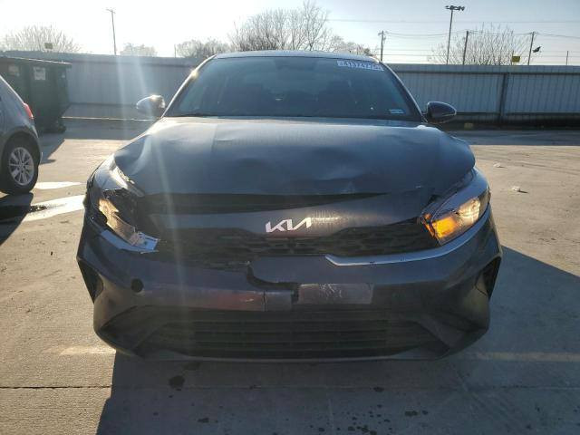 السلام عليكم
فورتي2023 LX 
مواصفاته :
ويل كب
رادار امامي 
رادار جانبي 
سستم صوت
اشاير مري 
مكينه 2000 دوش
تحديد مسار 
قياده ذاتيه
3وضعيات قياده 
حادث امامي خفيف بدون دواخل واكو ٥ رصعات خفيفه بالسقفية 
ماشيه 38 ألف ميل
بدون رقم منفيس حره باسمي
مكان صلاح الدين 
سعر 148$
للاستفسار -***********
