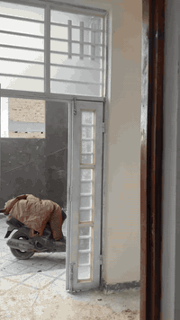 نهاية شارع الملعب • ٢٠٠م • بناء حديث