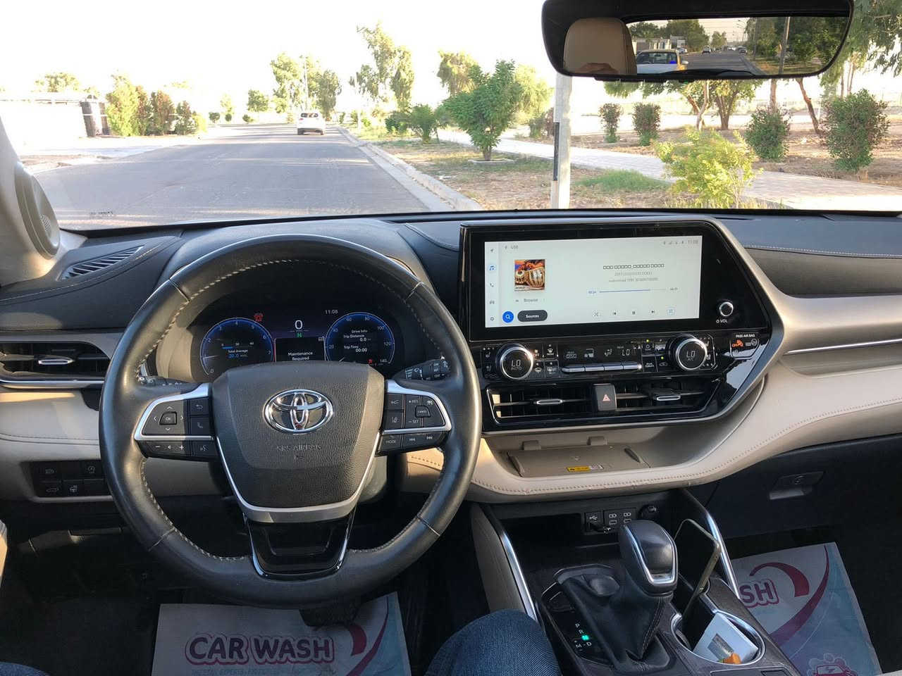 هايلندر 2023 لمتد لون ابيض رقم بغداد
كير اتوماتيك 8سرع/ محرك 2400 تيربو/ فتحة سقف /دخول ذكي /اضواء ترحيب عند الاقتراب/باب جنطه كهرباء ويفتح بالقدم ايظاً /شحن واير لس موبايل /مفاعد جلد تدفئه وتبريد والصف الثاني vip/شاشه كبيره /رادار امامي / نظام تنبيه الخروج عن المسار /3قطع تبريد/حساس امامي خلفي /بصمه+بصمة ابواب /كشن خزن كهرباء 
 ***********
