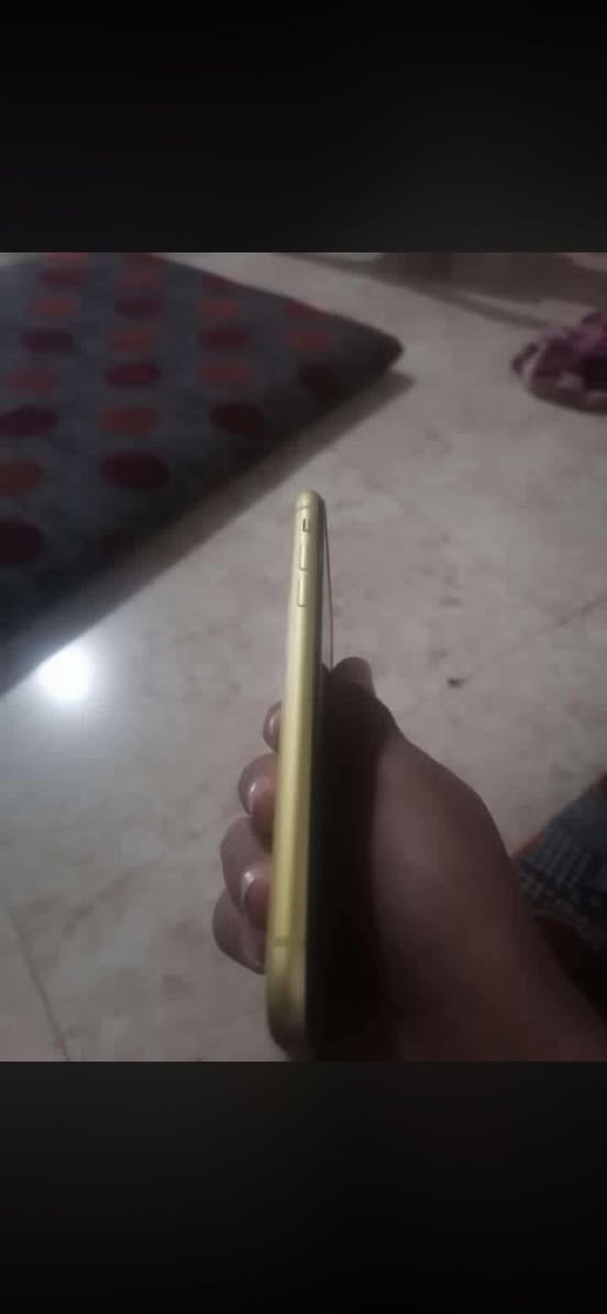 سلام عليكم ￼￼

￼￼ آيفوني 11 عادي 

‏ذاكر 128 

‏بطارية 77 ￼

‏شرط الجهاز ما مفتوح نورمان 

￼￼ السعر ￼240￼

 مجال 

‏المكان موصل جنب الأيسر ￼￼￼￼￼￼


**إذا كنت صاحب هذا الإعلان وتريد حذفه لأي سبب، رجاءا أرسل رسالة إلى الدعم الفني**