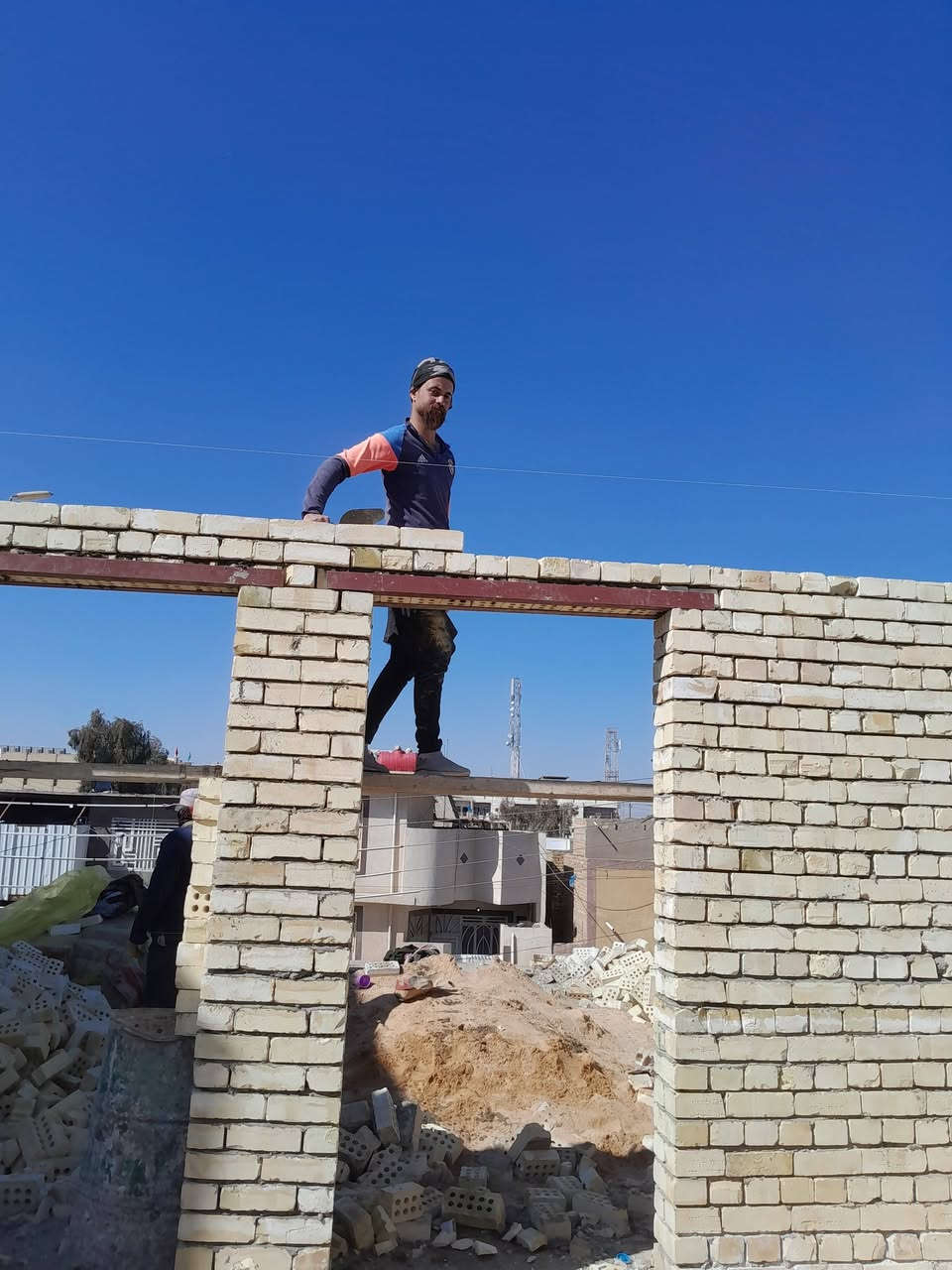 السلام عليكم خلفه بناء طابوك بلوك فرمستون ***********

