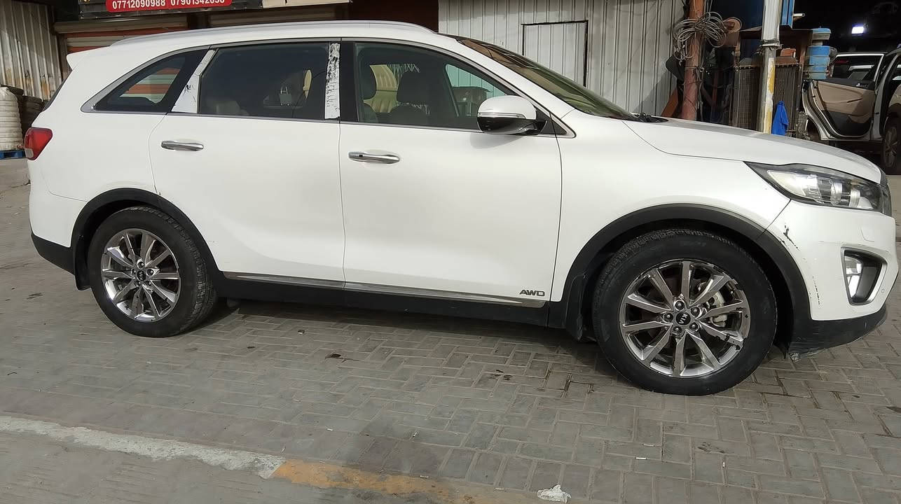 كيا سورنتو 2017 بغداد فول مواصفات ابيض صدفي مكفوله من الحادث وصبغ ابيع على الفحص
2بصمه 
دخول ترحيب بصمه وبصمه تشغيل
مري شفط
برو راما 
تبربد 3 قطع وتقريد ةتدفئه كشنات
3 انظمه قياده 
كشنات كهرباء 
اتو هولد 
حساس خلفي امامي

وبيه مواصفات بعد ماشيه 142 الف  رايدها 230 وبيها مجال لشراي الي يتصل ويجي يشوفها السنويه نافذه الى نهايه 2026 مكاني الدوره شارع 60
***********
***********
