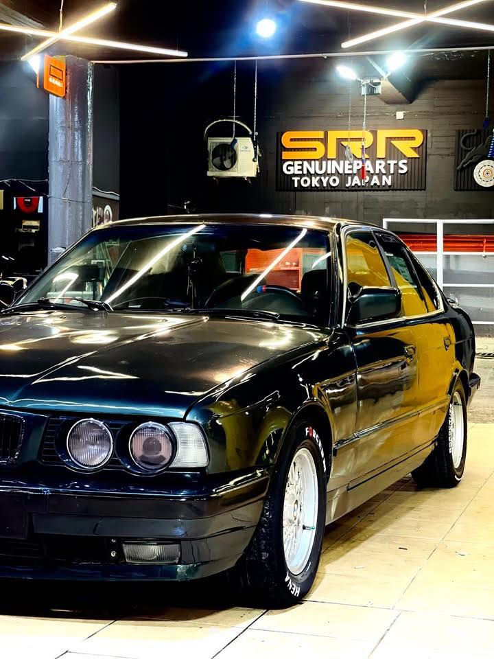 سەرەتا بە ناوی خوای گەورە سڵاوی خواتان لێبێت.

BMW 528i manual transmission 

مۆدێل ۱۹۹۱ ئارمی ئەصلی هەولێرە بەشەرت دوو جام کارەبا تازە مەکینەم خستۆتە گێر ،مەکینە،ئەکسل  بە شەرت دو چەمەلەغی قرچێکی بەسیتی هەیە کامل بۆیاخ کراوەتەوە بێ مەسرەف و بەنزین زۆر کەم ئەخوا کامل سێرفزم کردوە  سعری ۳۸ گەڵاو معامەلەیەکی زۆر کەم گۆرینەوەش ئەکەم لەسەر دڵ گرتن .


**إذا كنت صاحب هذا الإعلان وتريد حذفه لأي سبب، رجاءا أرسل رسالة إلى الدعم الفني**