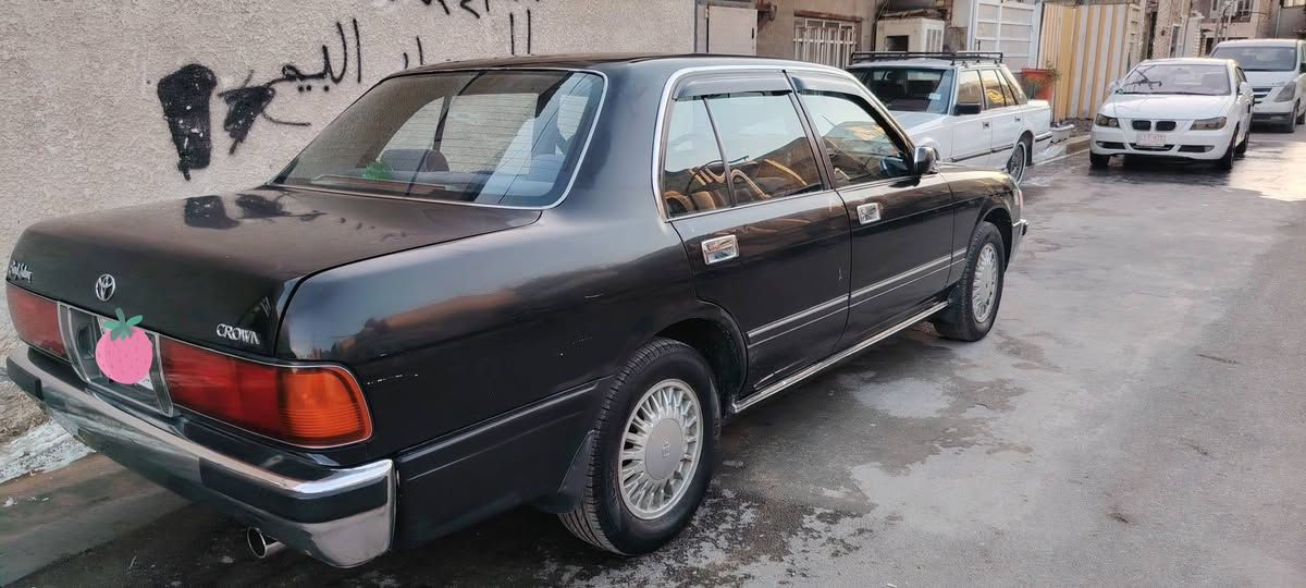 ارنب كراون فنصه 94 اسود انبار بسمي مشروع وطني تحويل ثاني يوم السياره كفاله عامه من كلشي ما عدا الكشر بي طخات مكان بغداد حي اور السعر 62 وبيها مجال قليل السياره كامله حتى تبريد ثلج اقرا المنشور لاتراسل مامتواجد على الفيس خابر وتدلل رقم الهاتف ***********
