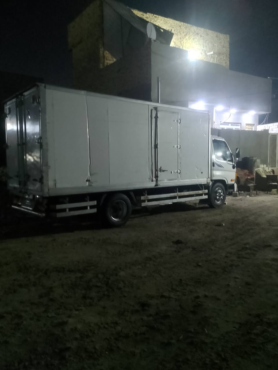 كنتر هونداي لبيع تفاصيل اتصل علا الرقم   سعر ١٢٠ وبيه مجال
‏‪0780 839 1560‬‏
