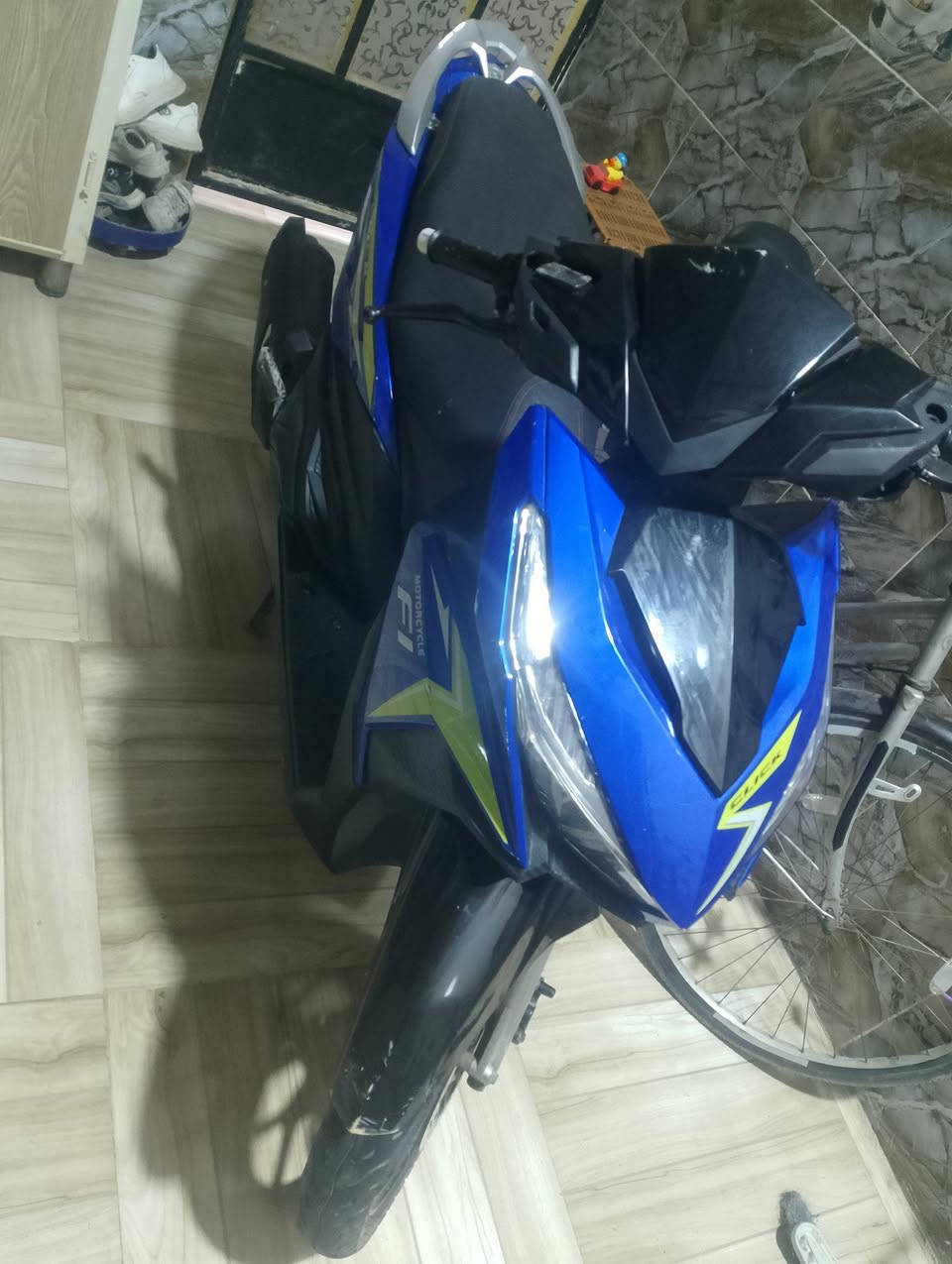 دراجه سيام موديل 20 مفتوحه مره وحده الدراجه اخت الجديده شغالهةمن الطول للطول ال س ع ر 700 وبيها مجال قليل عنواني بصره تنومه ***********
