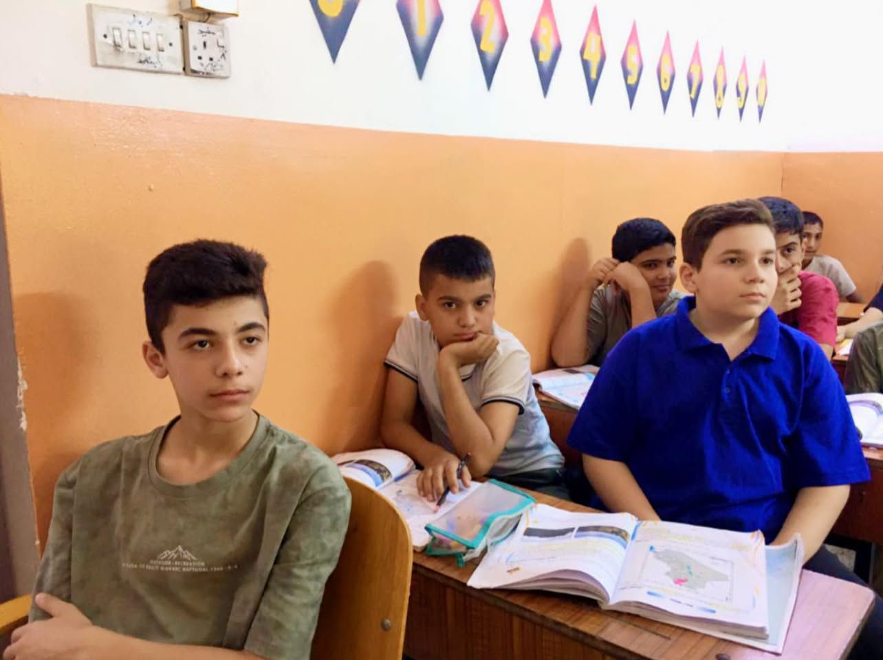 جانب من المحاضرات الاضافية التي تقام في مدرسة طيور الجنة الاهلية 
لتلاميذ مدرستنا والمدارس الحكومية المجاورة  الاعزاء للصف السادس الابتدائي قبل كل امتحان 
وعلمآ ان محاضره درس العلوم يوم الجمعة الساعة العاشرة صباحآ والحضور مجاني للجميع 🪻

#مدرسة_طيور_الجنة_الاهلية
#زعفرانية_شارع_المعهد_قرب_السدة
للتواصل 
*********** ☎️
