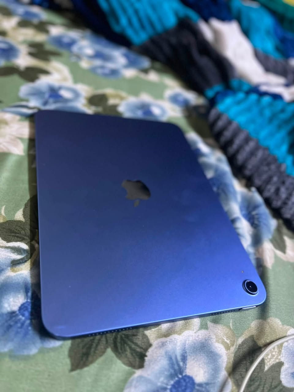 ايباد 11(a16) 💙
بطارية 🔋 97 

ذاكرته 128 

بعده بضمانه 

مكفول من كلشي بس بي ضربه خفيفه بالشاصي كلش خفيفه ما مأثره والبصمه مفطوره وهم ما مأثره 

سعره 425 

***********
