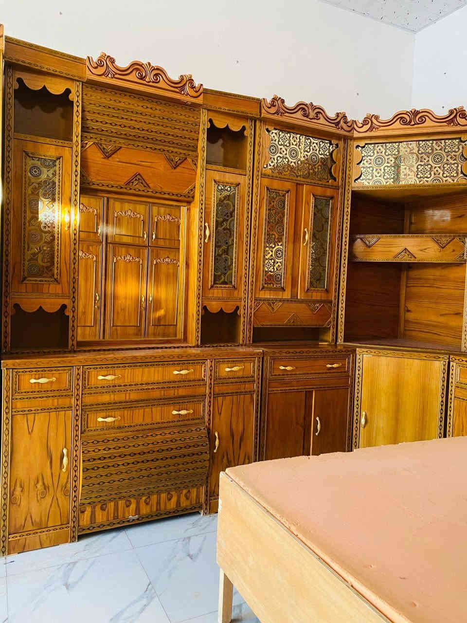 غرفه نوم هودج اربعينيه قطعتين جديده طك ما مستخدمه شهر صاج عراقي درجة اولى 
السعر مليون وربع وبيه مجال للاستفسار الاتصال على الرقم ***********
العنوان الرمانه مقابيل مستوصف الرمانه
