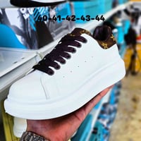 الكسندر • جلد طبيعي • جميع المقاسات