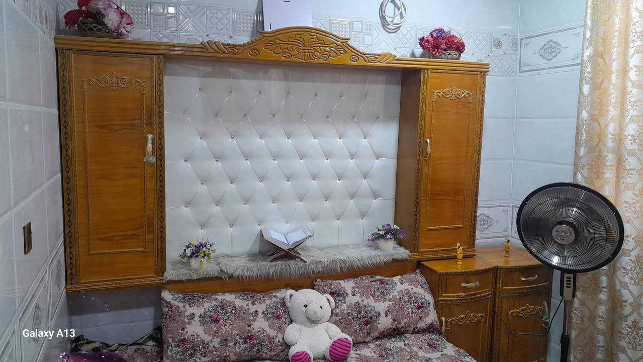 للبيع كاونتر متروربع مرمر وغرفه نوم جديده استعمال شهر فقط جام خانه الارتفاع ٣ والعرض ٢٨٠  لتواصل ***********
