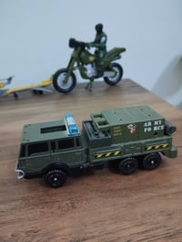 مدرعة • ناقلة حديد • حجم كبير