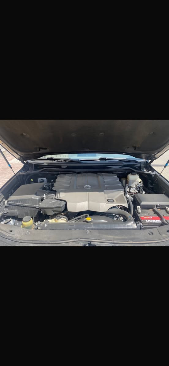 السلام عليكم
لاندكروز Gxr موديل 2012 للبيع 
٨ سلندر 
4600 حجم مكينه
كشنات مخمل 
وباقي مواصفات الاندكروز معروفة 
سيارة صيانة فقط جيهان واوراق الصيانة موجود
اخر صيانة قبل شهرين من تبديل دهون كير ومكينة واكسلات وabs وحتى مي راديتر بدلت وكاله صيانه كامله سويت يم جيهان
هزة وسنويه جديده 
مناقصها اي شي جاهزة من كلشي سيارة على ايد وحدة من 2016 لليوم
بدون صبغ السيارة 
بيها بارد قليل كلش 
لمعرفة باقي التفاصيل تواصل مع الرقم التالي صاحب السيارة 
0781 754 4980
