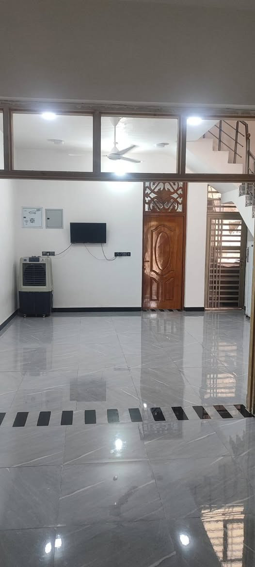 بيت بناء حديث حي الشاوي يبعد عن الشارع خمسين متر المساحة 120..***********..***********

