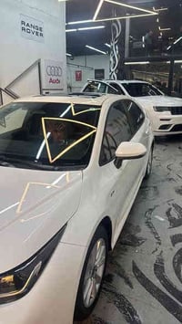 كورلا هايبرد تجمع صيني شكل خليجي 2025 كهرباء وبانزين ماشيه 10 الاف مكف...