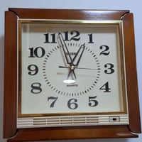 ساعة اورينت • ياباني قديم • اطار خشب طبيعي