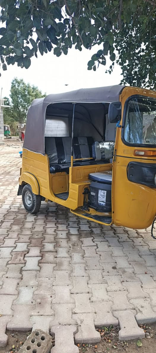 سلام عليكم تكتك لبيع مديل ٢٠٢٠ رقم سعر 5000او ابيه مجال قليل *********** مكاني بغداد
