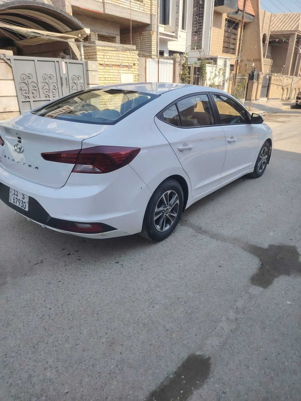 النترا موديل 2020 ماشيع 66 كيلو حادثها بنيد فقط كير عادي مكانها بغداد السعر 125 للاتصال ***********
