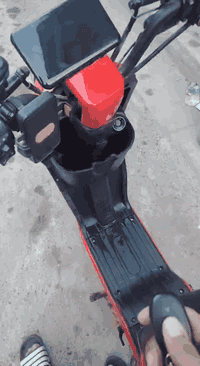 السلام عليكم اخوان دراجه شحن اخت الجديده استعمال قليل لزكات الشركه ونايلون الشركه بعده بيها بايدرات وامبي ثري وسماعات ومرايات بعدهن ما شادهن كلها شغاله مكاني بغداد حي القاهره السعر 425 وبخدمه الشراي   ***********
