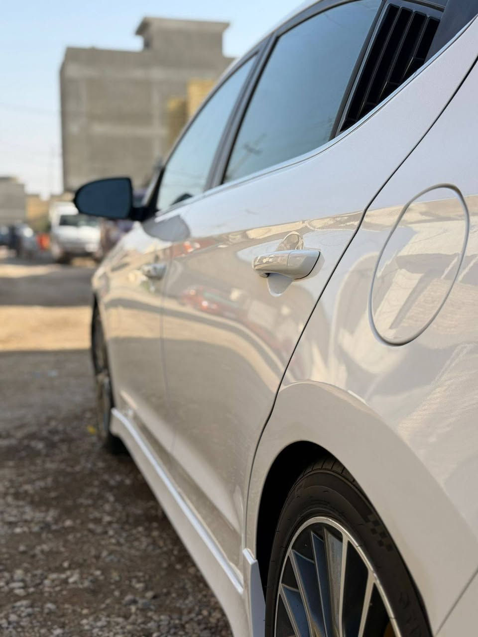 السلام عليكم لبيع  النترا موديل 2018 فئه سبورت وارد أمريكي حادثهه جاملغ وبنيد وصورالحادث موجوده داخل المنشور   فول مواصفات لمتت  1/1 يعني بصمه فتحه شفتات شاشه كبيره كامره دواره درايف مود مانع انزلاغ تبريد لمس تحكم جهتين ويل كروم  بصمه تشغيل أبواب اشاره ترحيب  كشن جلد حضن راداد تحديد مسار سياقه ذاتيه توقف ذاتي رقم واسط تحويل  السياره جاهزه من كل النواحي تخم تاير مكينه كير صدر كهربائيات كفاله مكاني واسط الكوت مركز المدينه داموك  رقم الهاتف***********
