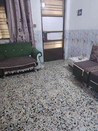 شقه للايجار الشعب شارع بالقيس  قرب اسواق العراق  استقبال وغرفتين نوم و...